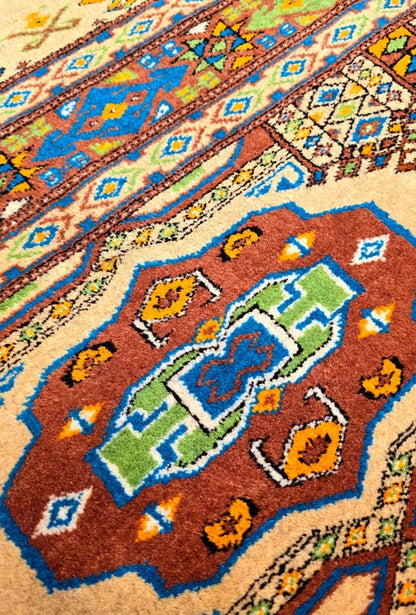 Türkmen Halısı El Dokuma Darvaza Yün Halısı 136 x 203cm (4.5' x 7' ft) Bej