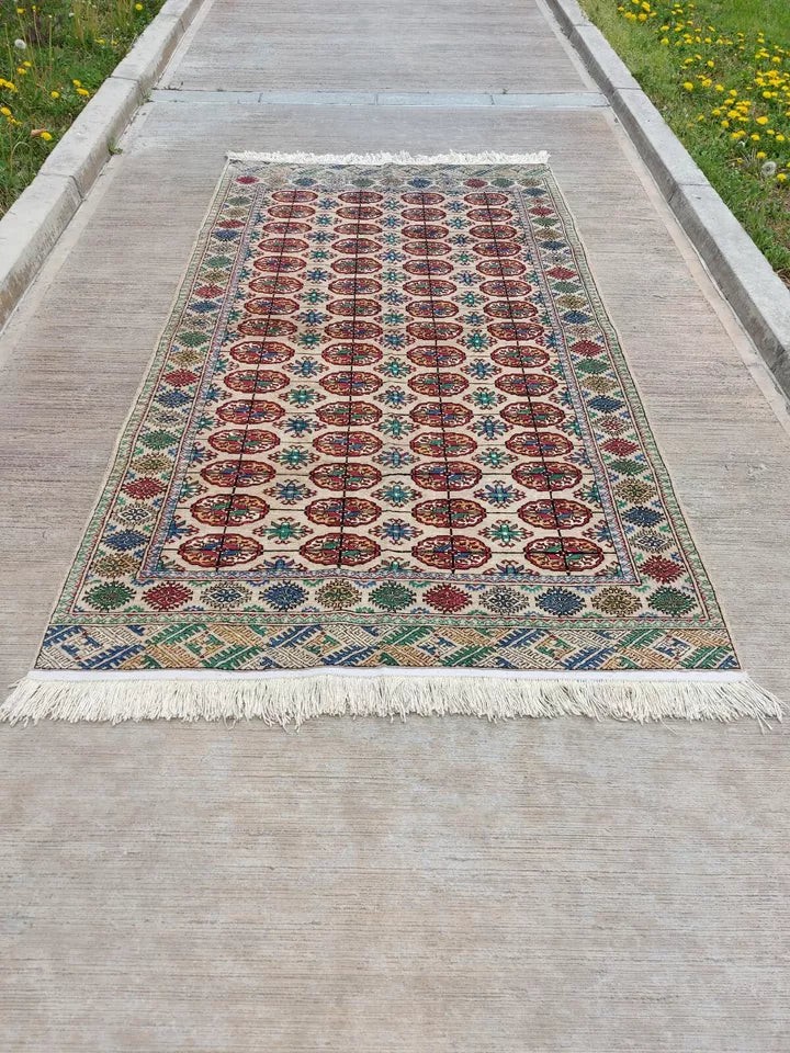 Silk Hand-knotted 125 x 225cm Turkmen Tekke Tribal Bukhara Beige Rug 4'1"x 7'4" ft