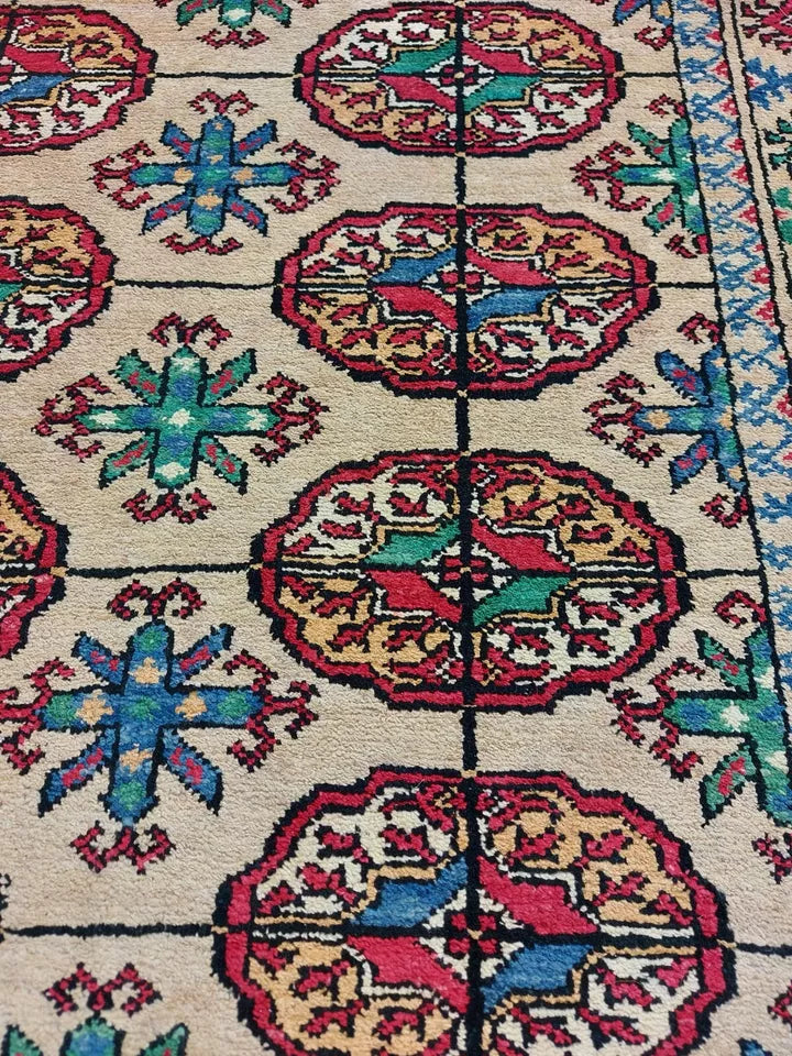 Silk Hand-knotted 125 x 225cm Turkmen Tekke Tribal Bukhara Beige Rug 4'1"x 7'4" ft