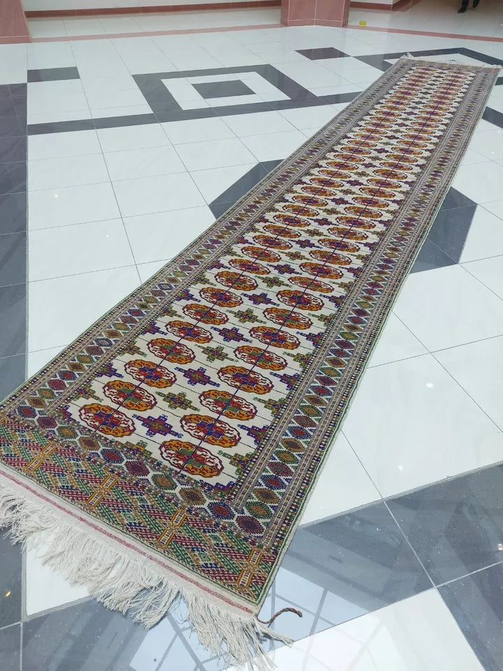 4'3" x 23 ft Bukhara Rug, Hallway Rug, Wool Corridor Rug, Runner Rug 130 x 700 cm