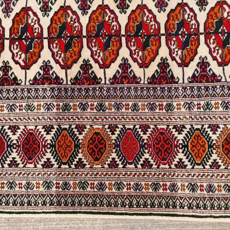 6'6"x 10'2" Hand-woven Oriental Beige Turkmen Bokhara Wool Tekke Carpet 200 x 310 cm